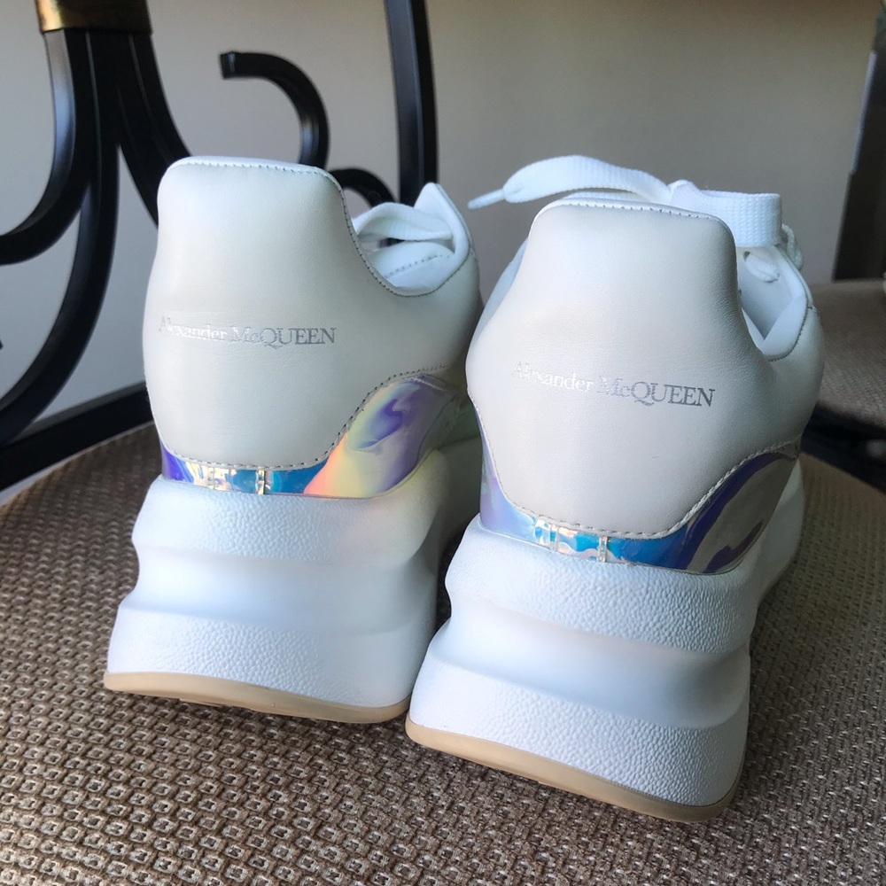 Alexander McQueen iridescent sneakers - Picture 10 of 12